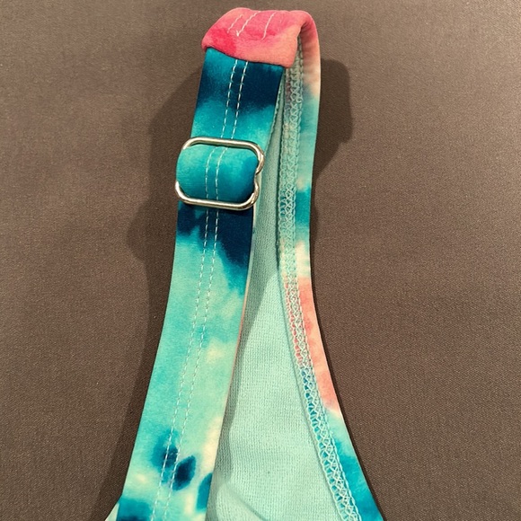 SO Scoop Neck Bikini Top - Picture 6 of 7